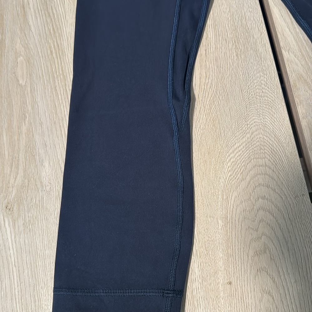 LULULEMON 🍋 ALIGN HIGH RISE CROP4 - Picture 6 of 7